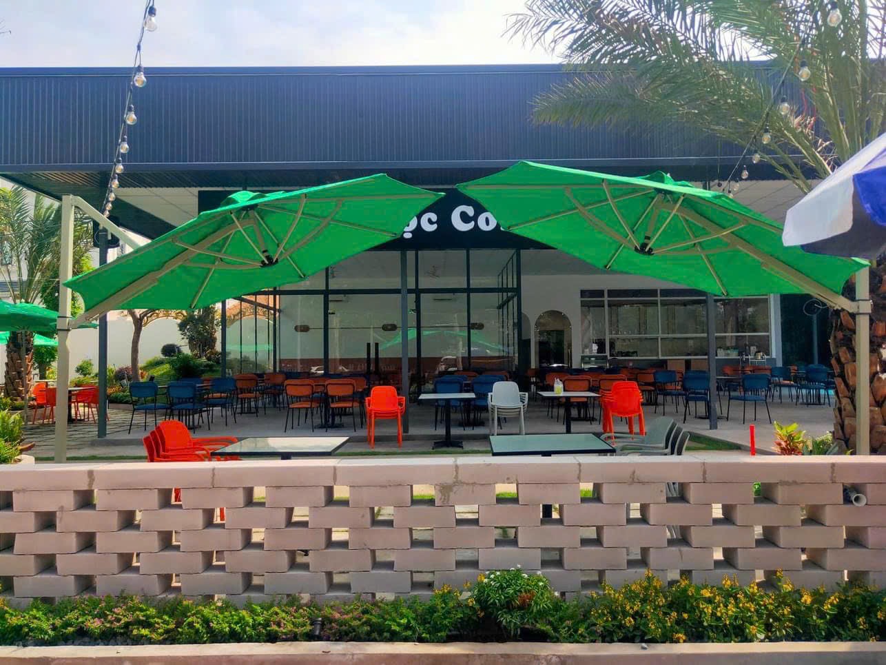 Dù Lệch Tâm Tròn Che Nắng Quán Cafe Tại Quãng Ngãi - Thương Hiệu Long Châu