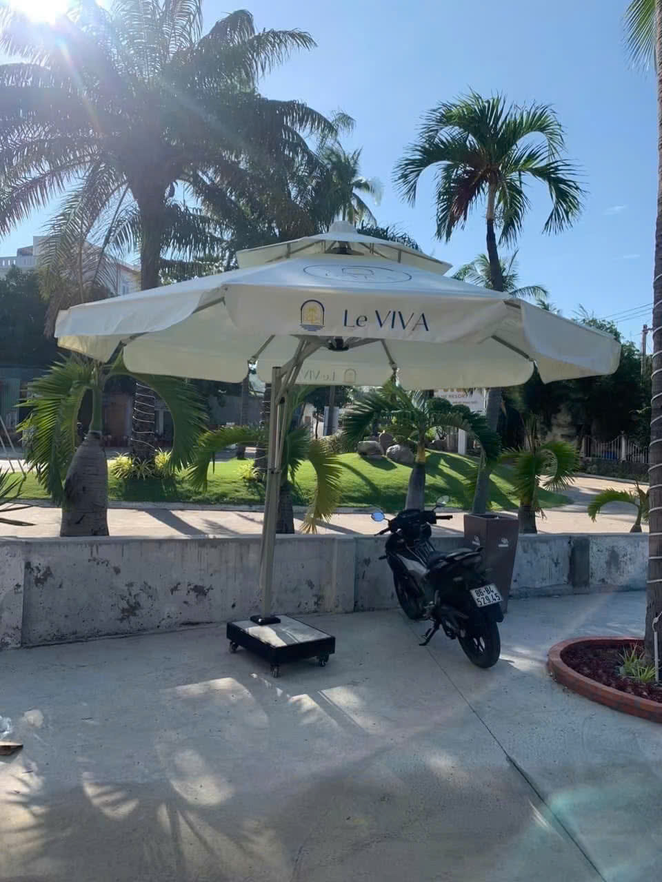 Dù Che Nắng Quán Cafe Tại Thành Phố Đà Nẵng Giá Rẻ Số 1 2 Dù Che Nắng Quán Cafe Tại Thành Phố Đà Nẵng Giá Rẻ!