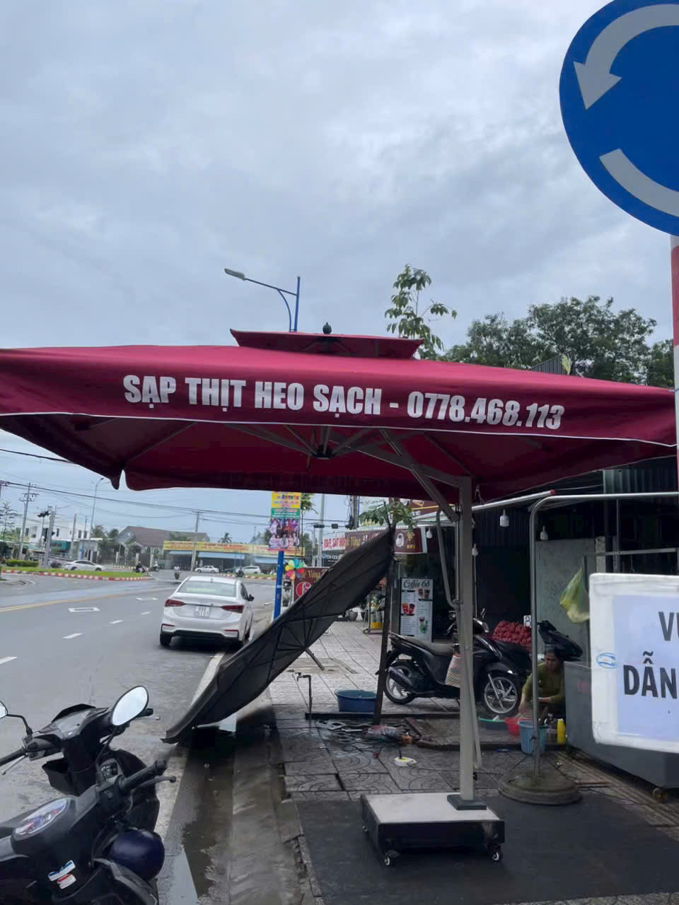 Top 1 Địa Chỉ Mua Bán Dù Che Nắng Tại Vĩnh Long Giá Rẻ, Uy Tín – Thương Hiệu Long Châu 2 Top 1 Địa Chỉ Mua Bán Dù Che Nắng Tại Vĩnh Long Giá Rẻ, Uy Tín – Thương Hiệu Long Châu