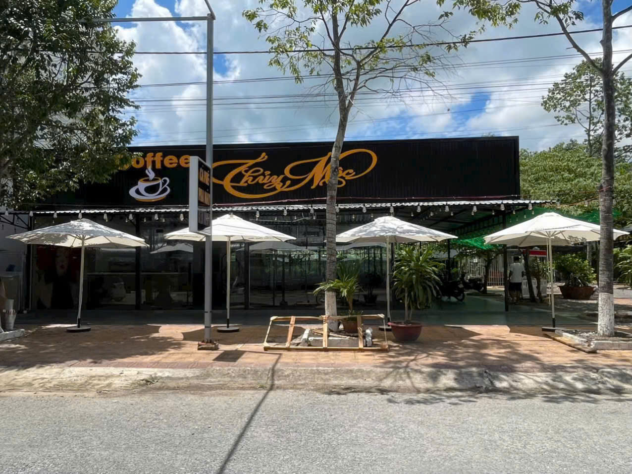 Top 10 Mẫu Dù Cafe Sân Vườn Long Châu Đẹp, Hiện Đại, Sang Trọng Nhất 5 Dù cafe ngoài trời đường kính 3m