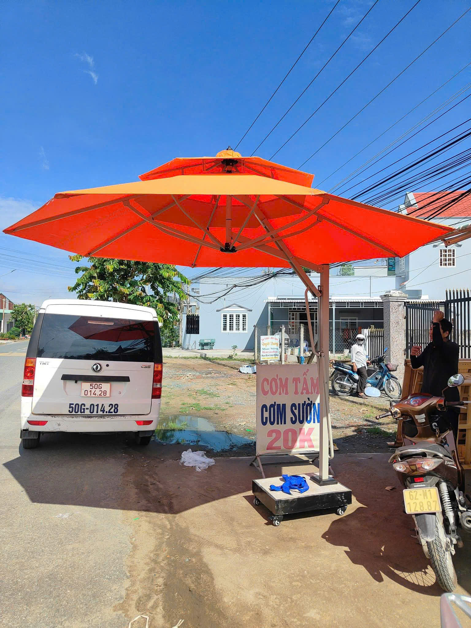 Địa điểm mua bán dù che nắng tại xã Tân An Hội, TPHCM ( thuộc huyện Củ Chi Cũ ) 3 Dù tròn lệch tâm đường kính 3,5m hai tầng - cung cấp xã Tân An Hội, Củ Chi